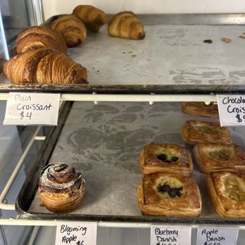 Baker Bru Cafe - Croissant and other vennoiserie - Cafes Near Me - Wells, Maine