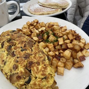 Buttermilk - Coffee & Tea Near Me - Naperville, Illinois Buttermilk - Coffee & Tea Near Me - Naperville, Illinois