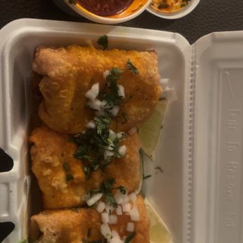 Birrieria Iturbidense - Egg rolls - Food Trucks Near Me - Indianapolis, Indiana Birrieria Iturbidense - Egg rolls - Food Trucks Near Me - Indianapolis, Indiana