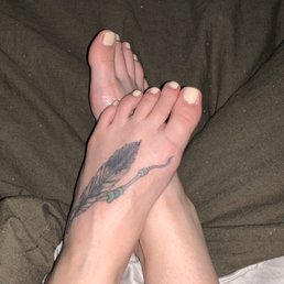 Deluxe pedi with gel polish