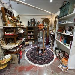 Antique Market of Crystal Lake