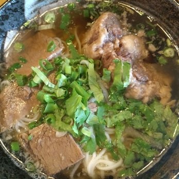Broken Rice - Oxtail pho looks bomb! - Vietnamese Near Me - Honolulu, Hawaii Broken Rice - Oxtail pho looks bomb! - Vietnamese Near Me - Honolulu, Hawaii