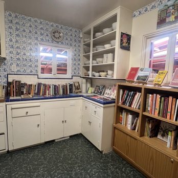 Bart's Books - Cooking section - Bookstores Near Me - Ojai, California