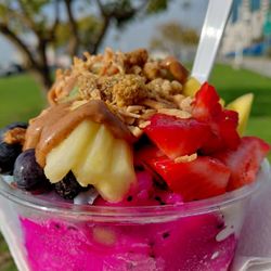 Zooks  Kitchen - Dragon fruit acai bowl