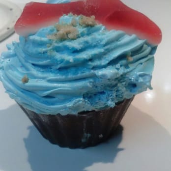 Cold Stone Creamery - A Shark Week Cupcake! It's very good and the amazing part is the the whole cupcake is edible. There's a variety of cupcakes. - Ice Cream & Frozen Yogurt Near Me - Rosemead, California Cold Stone Creamery - A Shark Week Cupcake! It's very good and the amazing part is the the whole cupcake is edible. There's a variety of cupcakes. - Ice Cream & Frozen Yogurt Near Me - Rosemead, California