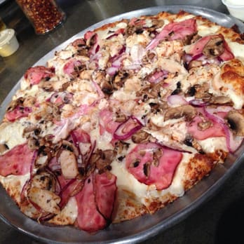 Toppers Pizza Place - Pizza Near Me - Oxnard, California