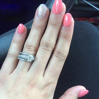 LR Nail - Light pink and accent nails are perfect! - Nail Salons Near Me - Albany, New York