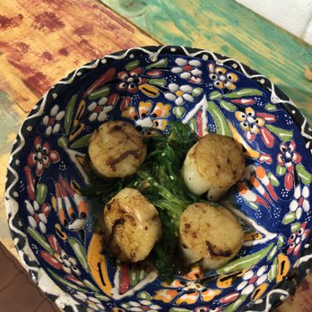 Fish a'gogo - Scallops over seaweed salad- yummy!! Cooked perfectly. - Seafood Near Me - Antwerp, VAN