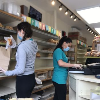Elm Street Market - Girls are well protected with masks and gloves doing an excellent job make sure you give them tips I do! - Convenience Stores Near Me - Everett, Massachusetts