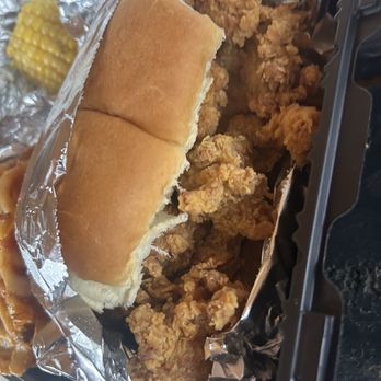 Krisey’s Kitchen - Chicken thigh and Hawaiian rolls - Southern Near Me - Vancouver, Washington Krisey’s Kitchen - Chicken thigh and Hawaiian rolls - Southern Near Me - Vancouver, Washington