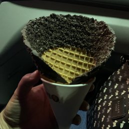 Oreo chocolate cone Oreo chocolate cone