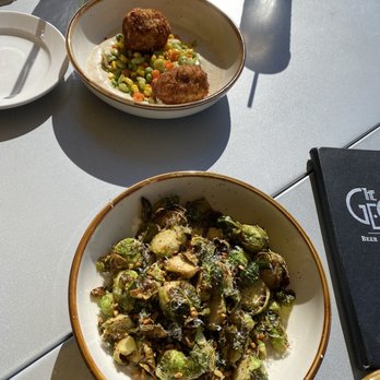 The George on the Riverwalk - Brussel - Seafood Near Me - Wilmington, North Carolina The George on the Riverwalk - Brussel - Seafood Near Me - Wilmington, North Carolina