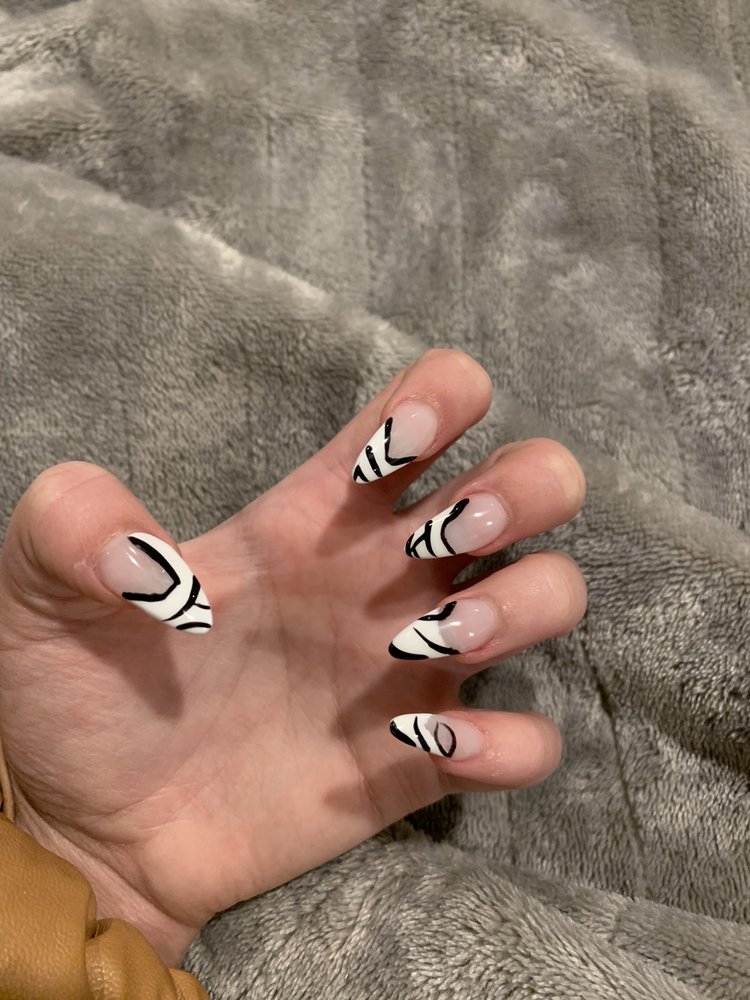 EVOLVE NAIL SPA AND SALON 62 Photos 6752 Sylvania Ave, Sylvania