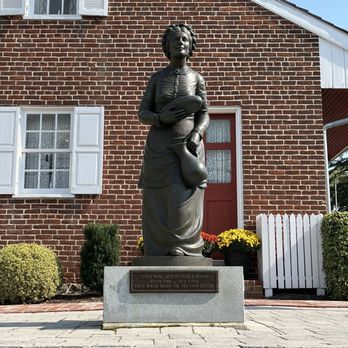 Jennie Wade House Museum - Statue - Museums Near Me - Gettysburg, Pennsylvania Jennie Wade House Museum - Statue - Museums Near Me - Gettysburg, Pennsylvania