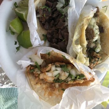 Boni's Tacos - Tacos de pollo y carne - Mexican Near Me - Cambria, California