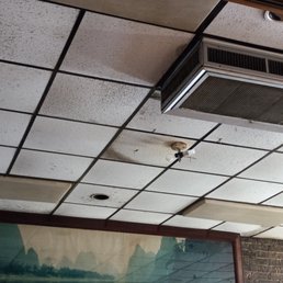 a picture of the ceiling of the restaurant