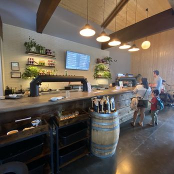 19 Acres Cider Co. - Ambiance - Cideries Near Me - Sherwood, Oregon 19 Acres Cider Co. - Ambiance - Cideries Near Me - Sherwood, Oregon