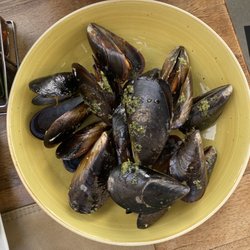 Restaurant Canolesa - Mussels- not cleaned