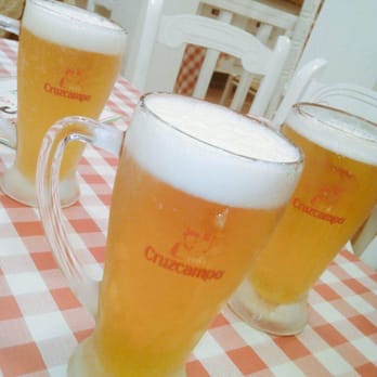 Pomodoro - Jarras heladas de Cruzcampo - Pizza Near Me - Benalmádena, Massachusetts