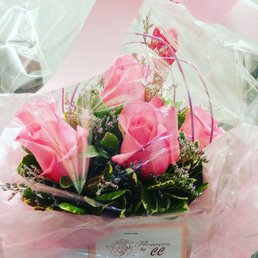 Husband bought me this beautiful arrangement from Connie! Thank you Connie!