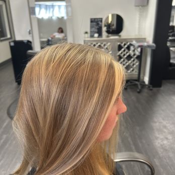 Salon Rules - Money piece - Hair Salons Near Me - Bellevue, Washington