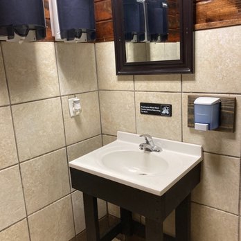 Lost Dog Tavern - Bathroom clean - Sports Bars Near Me - Atlanta, Georgia