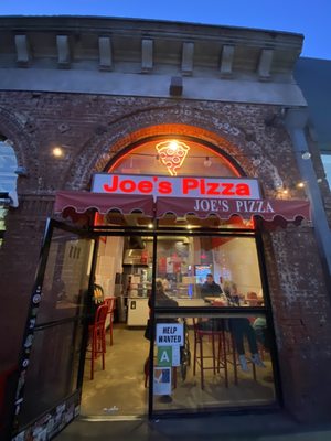 Joe's Pizza by null