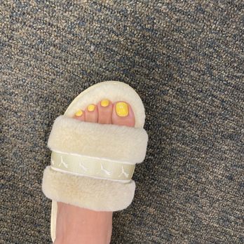 D’Luxe Nail Spa - Yellow for the season. - Nail Salons Near Me - Livermore, California D’Luxe Nail Spa - Yellow for the season. - Nail Salons Near Me - Livermore, California