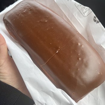 Donut King - Eclair - Coffee & Tea Near Me - Weymouth, Massachusetts