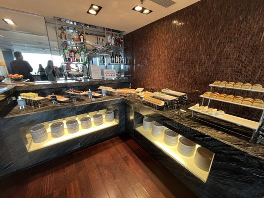 Hong Kong SkyCity Marriott Hotel by null