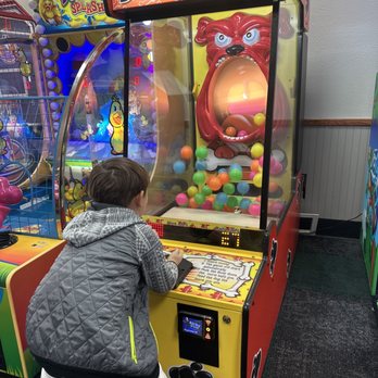 Chuck E. Cheese - Games - Pizza Near Me - Virginia Beach, Virginia