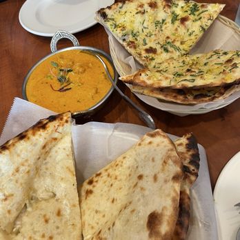 Gurung Kitchen - Coconut Chicken Curry Cheese Naan Garlic Naan - Himalayan/Nepalese Near Me - San Francisco, California Gurung Kitchen - Coconut Chicken Curry Cheese Naan Garlic Naan - Himalayan/Nepalese Near Me - San Francisco, California