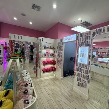 Life4Cuts - Photography Stores & Services Near Me - Arcadia, California