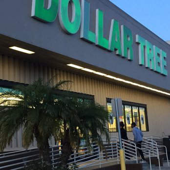 Dollar Tree - Even the sign is burned out - Discount Store Near Me - Torrance, California