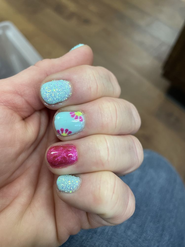 Nails by Lauri Sue Bailey Logo