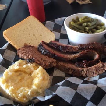 The Back Porch BBQ - 1 meat BBQ plate - Barbeque Near Me - La Grange, Texas