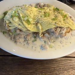 Blue Heron - Biscuits and gravy with eggs
