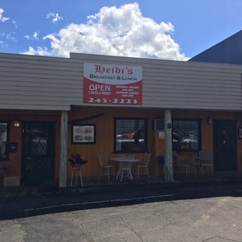 Nellie’s Kitchen - Breakfast & Brunch Near Me - Saint Maries, Idaho