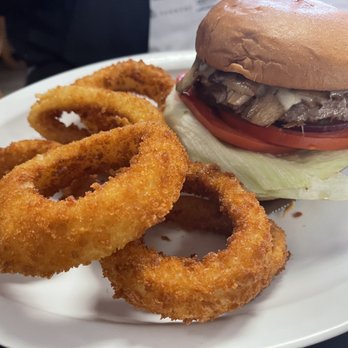 Janet's Cafe and Deli - mushroom burger with onion rings - New American Near Me - Santee, California