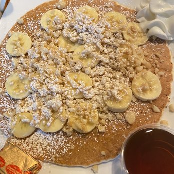 Surfrider Cafe - Macadamia nut pancakes with bananas - Cafes Near Me - Honolulu, Hawaii Surfrider Cafe - Macadamia nut pancakes with bananas - Cafes Near Me - Honolulu, Hawaii