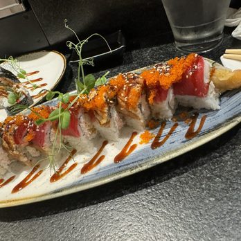 Isana - Andys king dragon with tuna sashimi added on top - Sushi Bars Near Me - Kihei, Hawaii