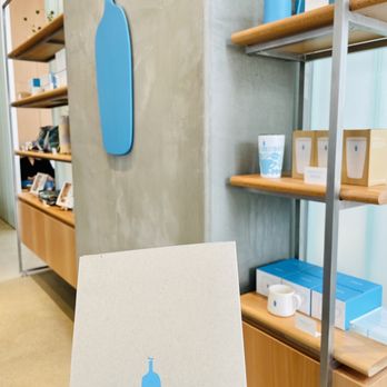 Blue Bottle Coffee - Wolf Point - Coffee & Tea Near Me - Chicago, Illinois