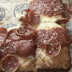 Brick-Side Eatery - The best gluten free pizza I ever ate.
