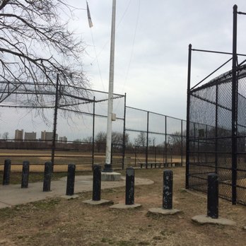 Six Diamonds Park - Main entrance to 6 diamonds park on Bay 54th. - Parks Near Me - Brooklyn, New York