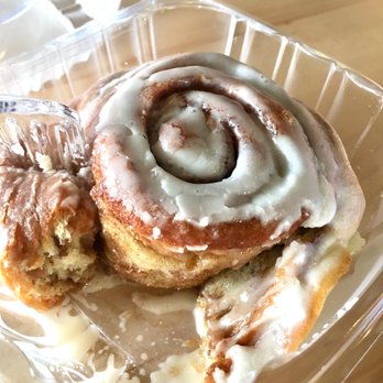 Taxus Street Coffee - Delicious cinnamon roll - Coffee & Tea Near Me - Chesapeake, Virginia