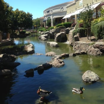 Blackhawk Plaza - H20 fals throughout BH Plaza. - Shopping Centers Near Me - Danville, California