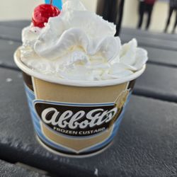 Abbott's Frozen Custard - Fudge brownie sundae