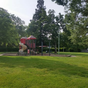 Russell Park - Open play area - Parks Near Me - Elk Grove, California Russell Park - Open play area - Parks Near Me - Elk Grove, California