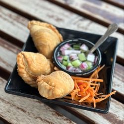 Khao Nom - Thai Curry Puffs