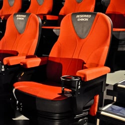 Cinéma Cineplex Odeon Brossard et VIP - D-BOX, is a motion seat that follows the action of the movie. Cost extra $$